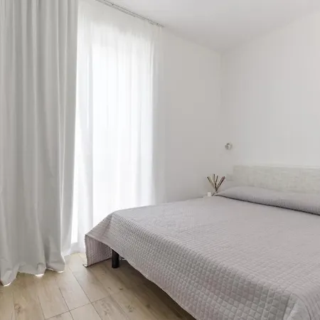 Stunning Capo Falcone Charming 2 Bedrooms Sleeps 6 Num0456
